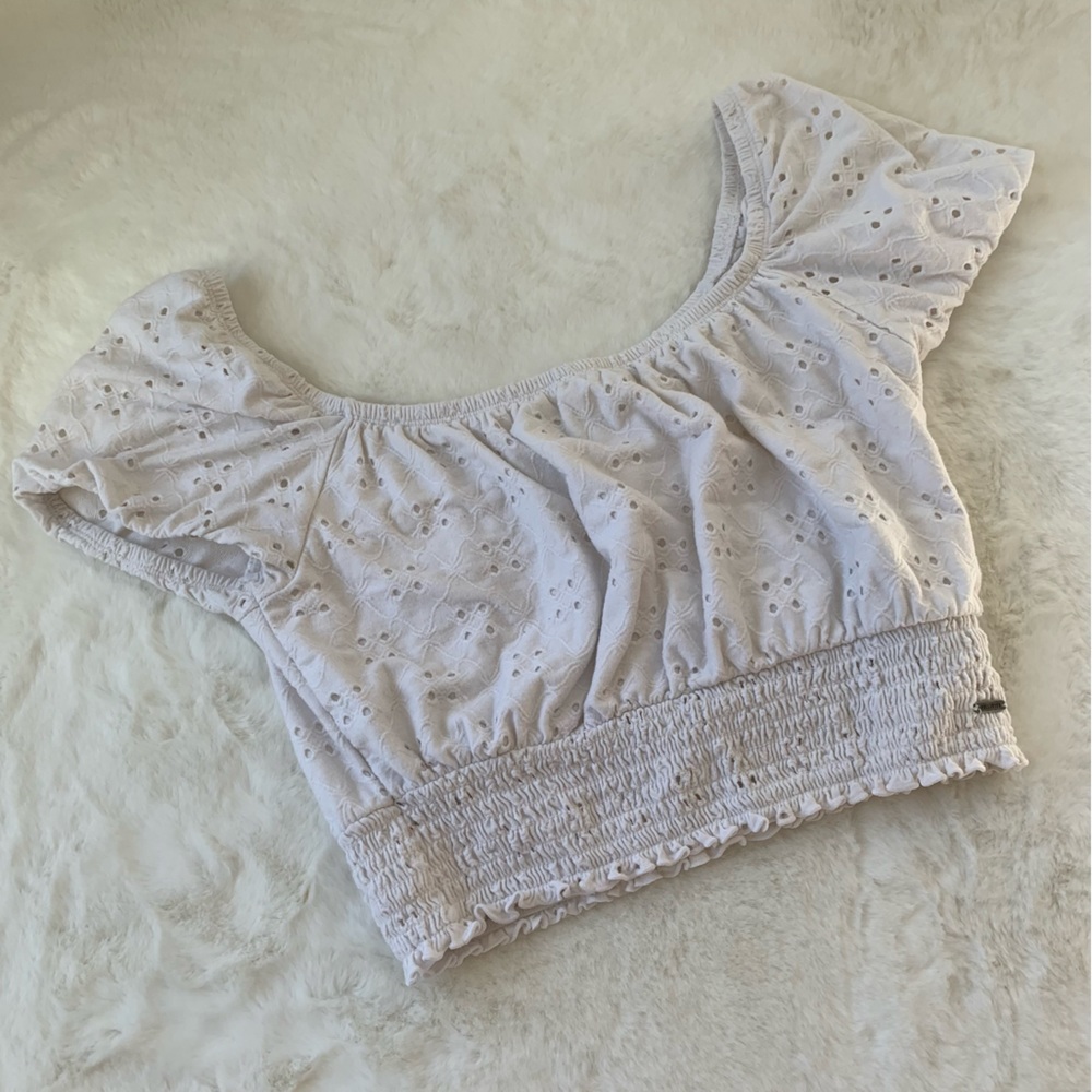 Hollister Off White Eyelet Crop Top Sz M Ruched Cap Sleeve Summer Top